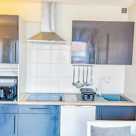 4-person - Place St Claire * Agde