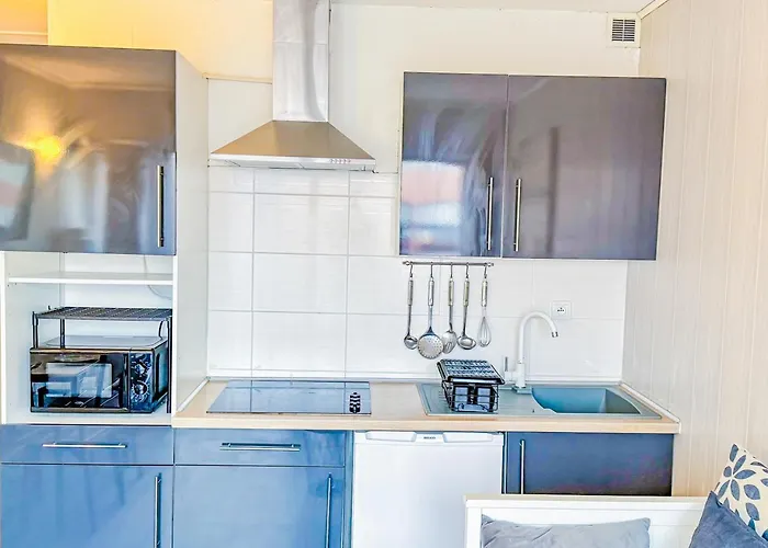 4-person - Place St Claire * Agde